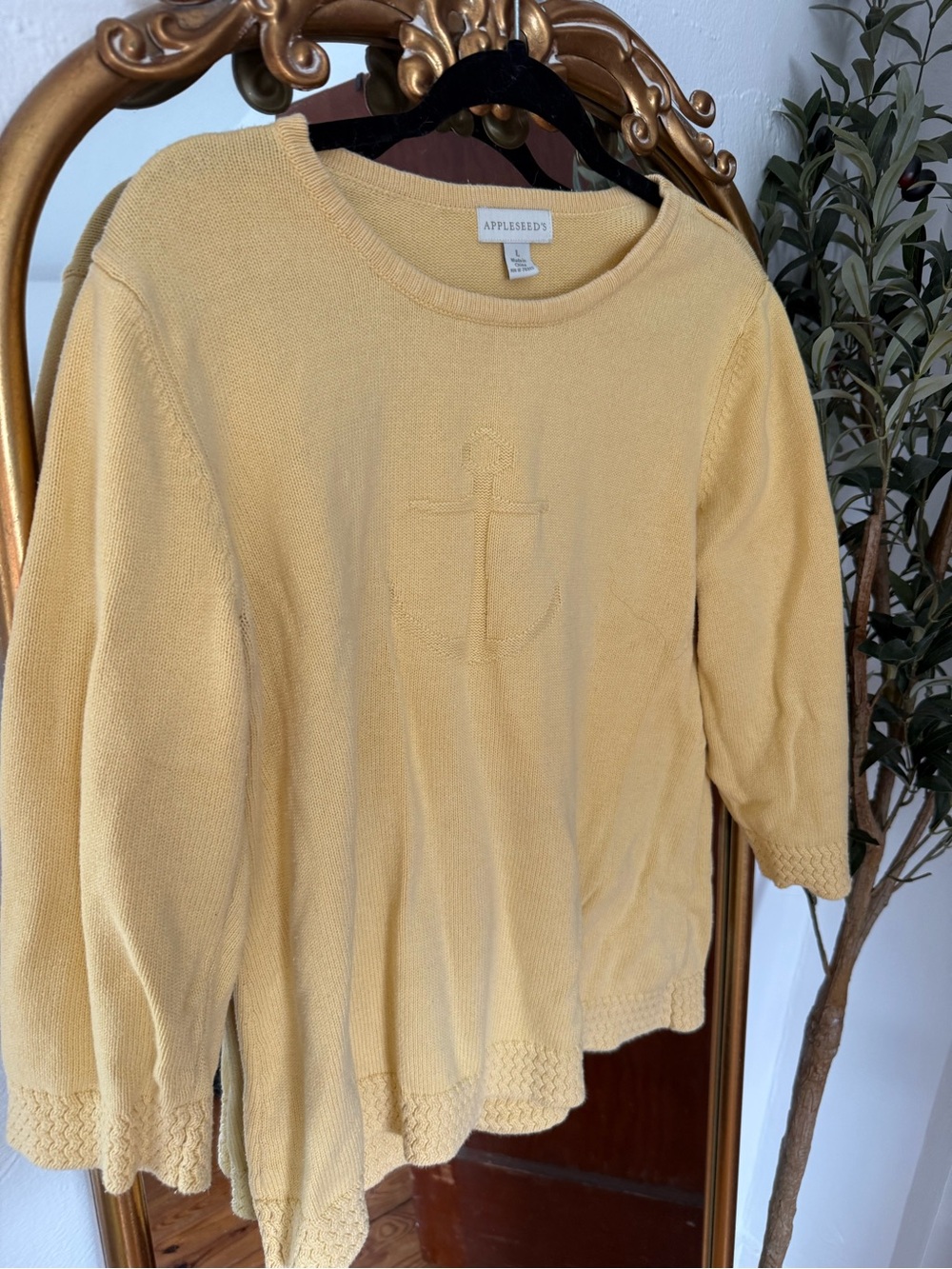 Appleseed's Pale Yellow Crewneck Sweater with Subtle Anchor Motif